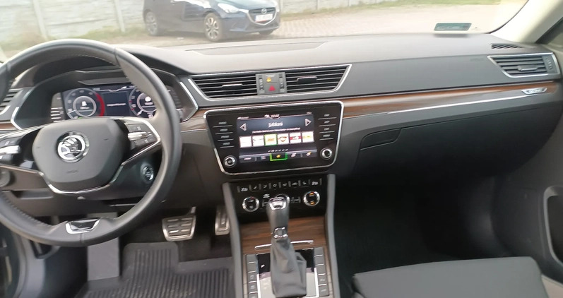 Skoda Superb cena 139900 przebieg: 140000, rok produkcji 2021 z Kielce małe 79